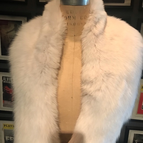 A Russian Sable Vest with matching Halo - Picture 4 of 5